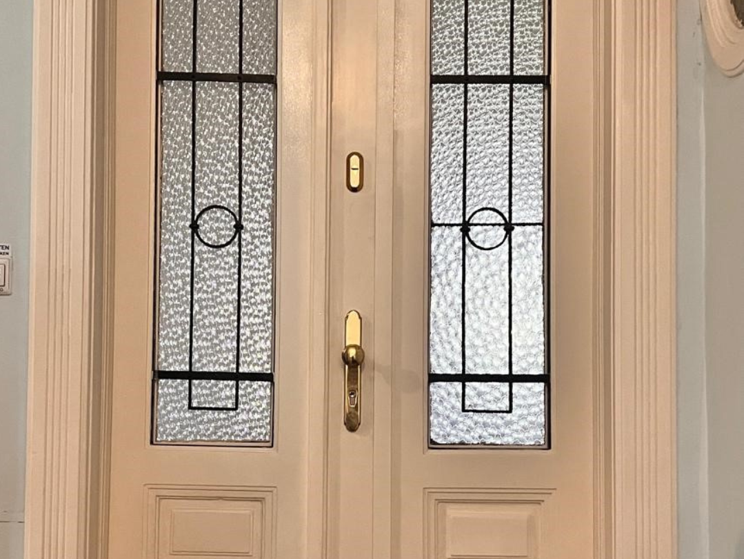 Die Wohnungstür wurde mit hochwertiger Schließtechnik der Firma Stahlkraft ausgerüstet.