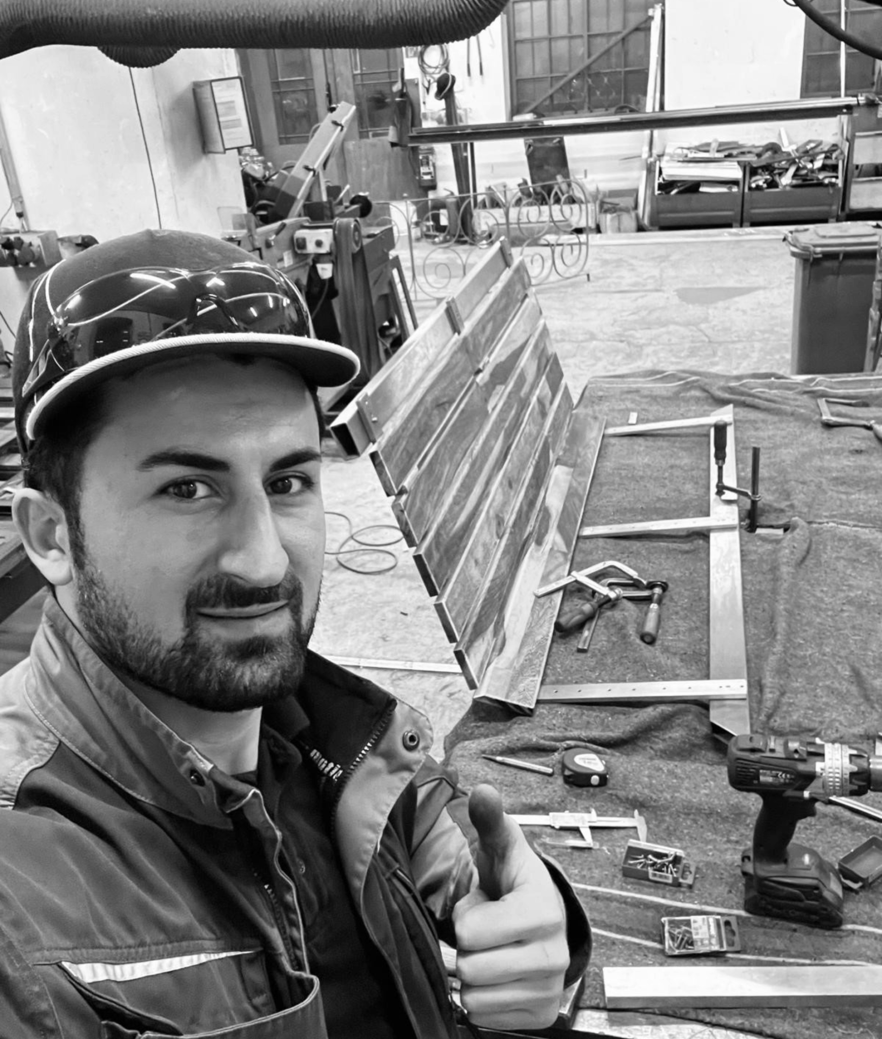 Stahlkraft Mitarbeiter während der Arbeit